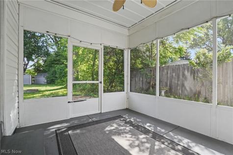1711 Thornapple Avenue Akron OH 44301