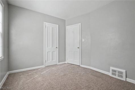 1711 Thornapple Avenue Akron OH 44301
