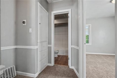 1711 Thornapple Avenue Akron OH 44301