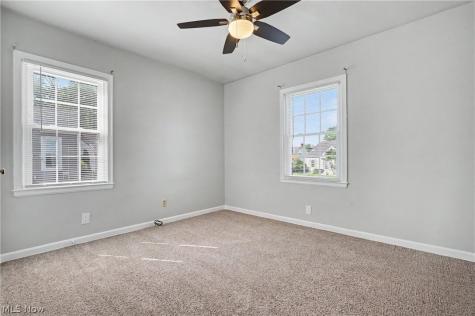 1711 Thornapple Avenue Akron OH 44301