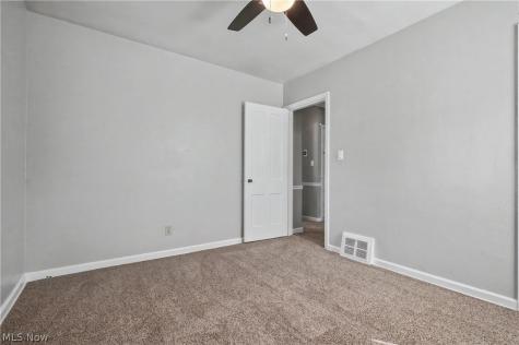 1711 Thornapple Avenue Akron OH 44301
