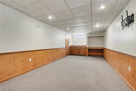 1711 Thornapple Avenue Akron OH 44301