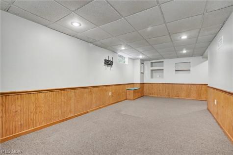 1711 Thornapple Avenue Akron OH 44301