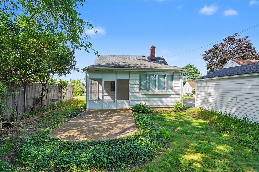 1711 Thornapple Avenue Akron OH 44301
