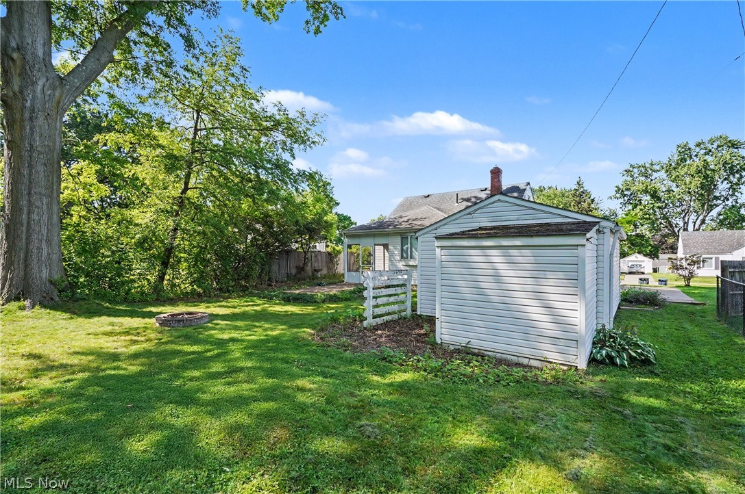 1711 Thornapple Avenue Akron OH 44301