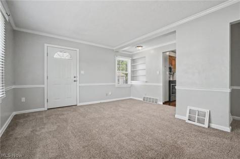 1711 Thornapple Avenue Akron OH 44301