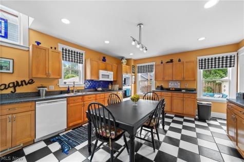 1483 E 105th Street Cleveland OH 44106