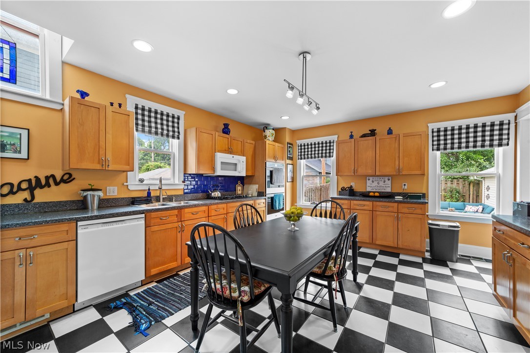 1483 E 105th Street Cleveland OH 44106