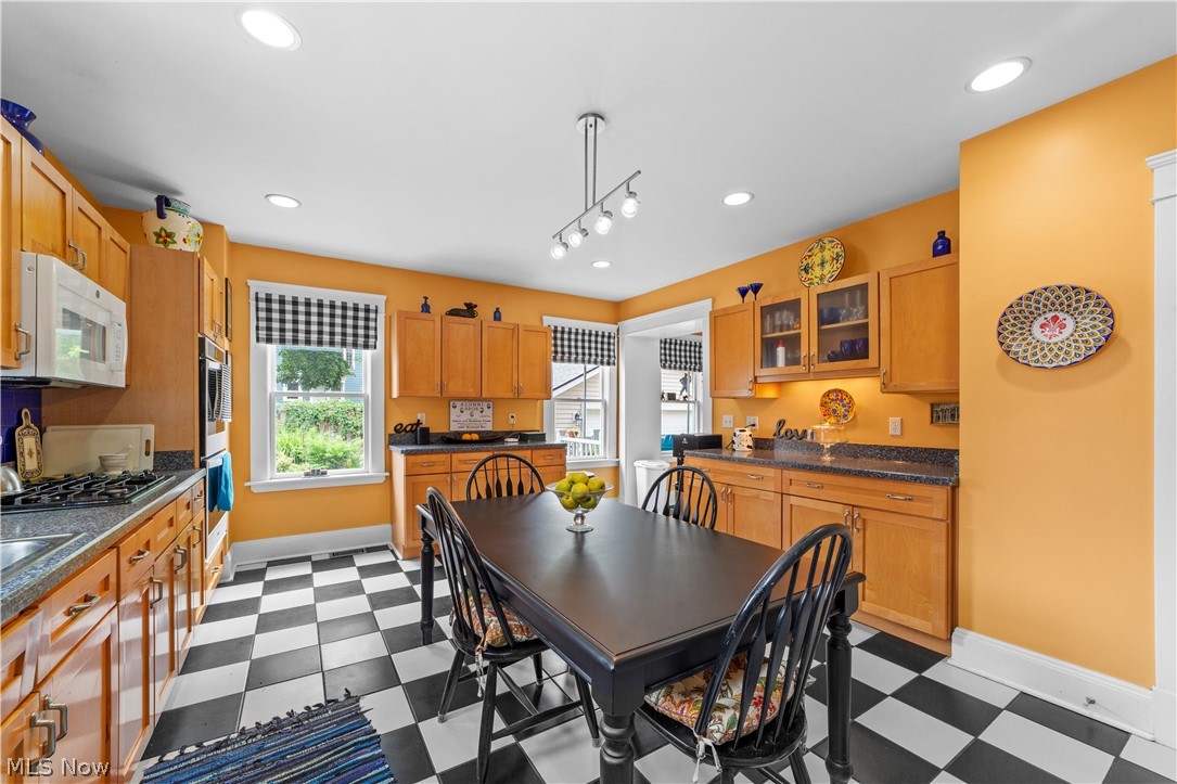 1483 E 105th Street Cleveland OH 44106