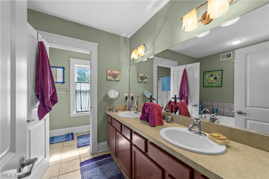 1483 E 105th Street Cleveland OH 44106