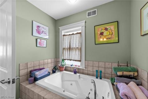 1483 E 105th Street Cleveland OH 44106
