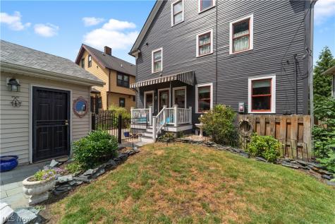 1483 E 105th Street Cleveland OH 44106
