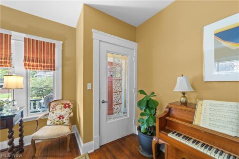 1483 E 105th Street Cleveland OH 44106