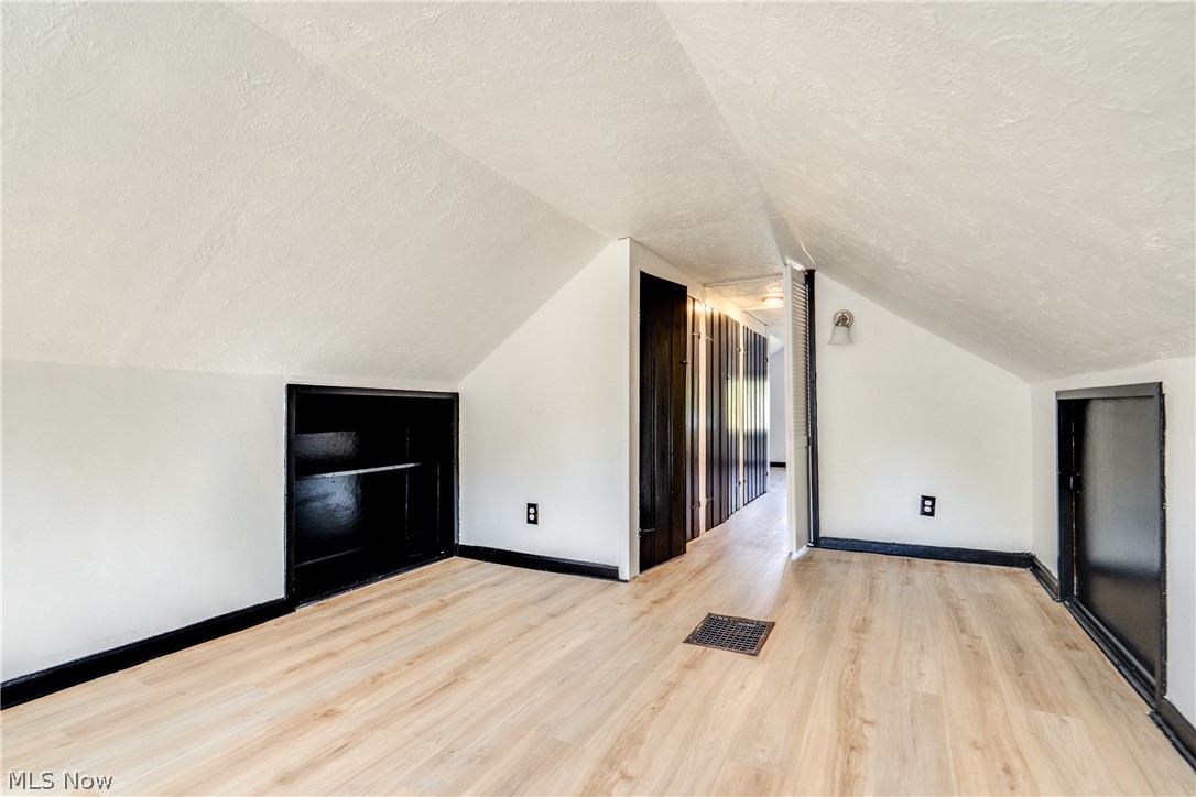 12512 Mcgowan Avenue Cleveland OH 44135