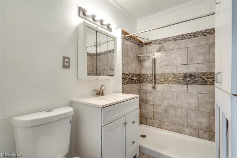 12512 Mcgowan Avenue Cleveland OH 44135