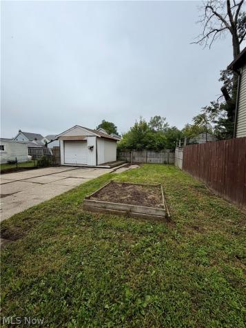 12512 Mcgowan Avenue Cleveland OH 44135