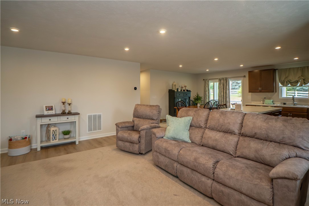 2655 Elkford Circle NE Canton OH 44721