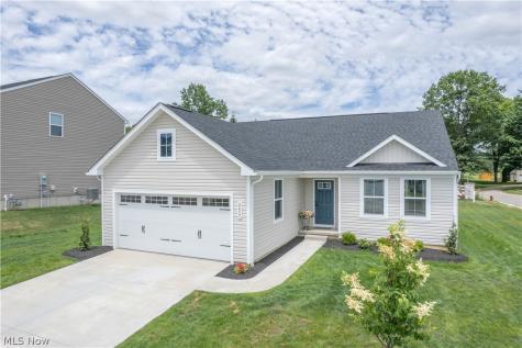 2655 Elkford Circle NE Canton OH 44721