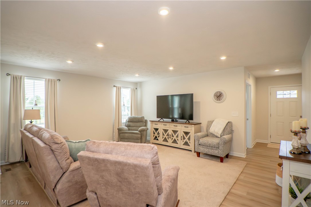 2655 Elkford Circle NE Canton OH 44721