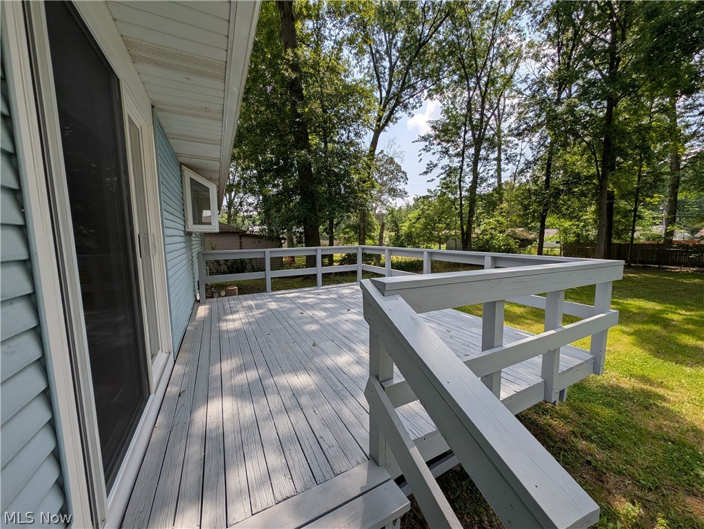 18015 Hillcrest Drive Lake Milton OH 44429