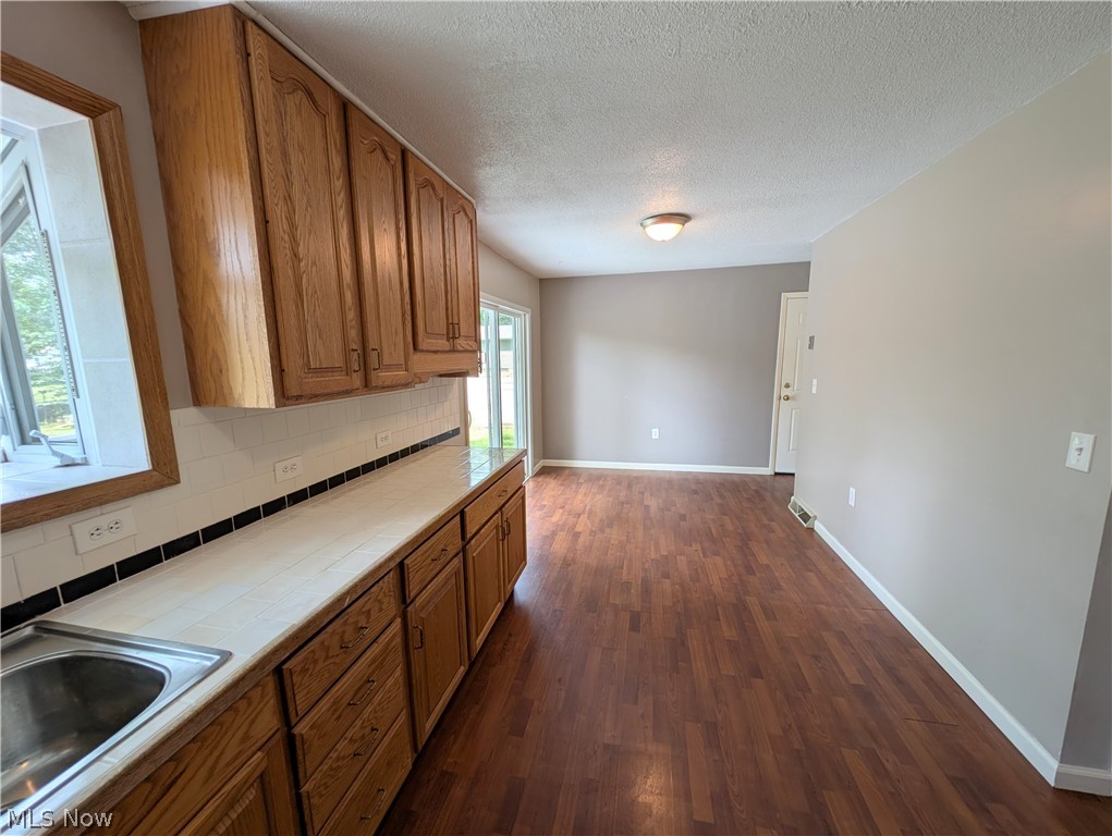 18015 Hillcrest Drive Lake Milton OH 44429