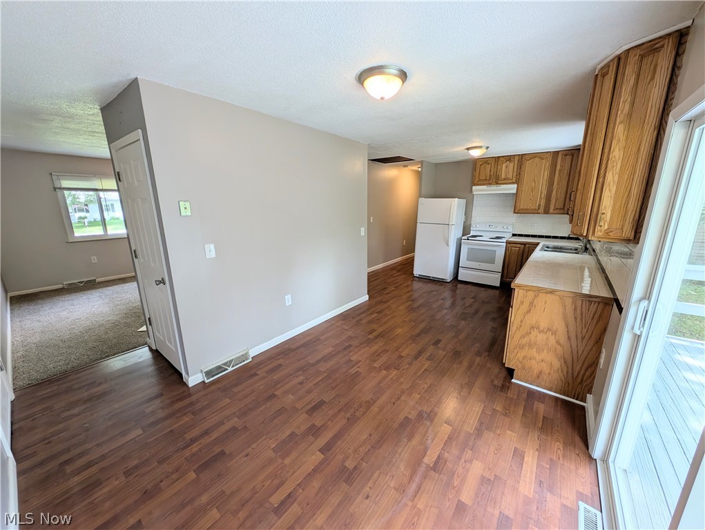 18015 Hillcrest Drive Lake Milton OH 44429