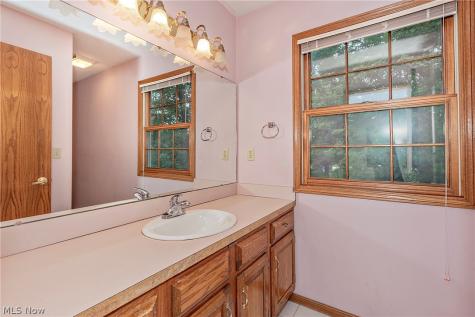 350 Branford Lane Richmond Heights OH 44143