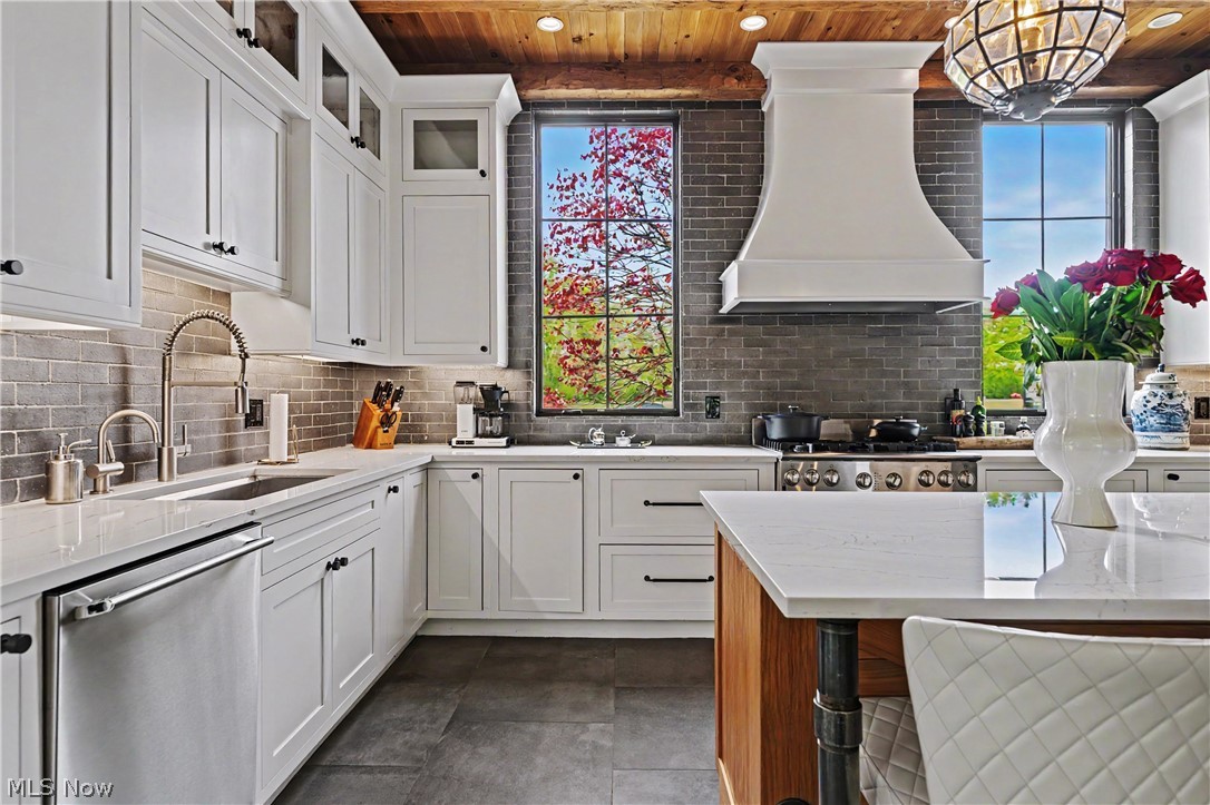 90 Lancaster Court Moreland Hills OH 44022
