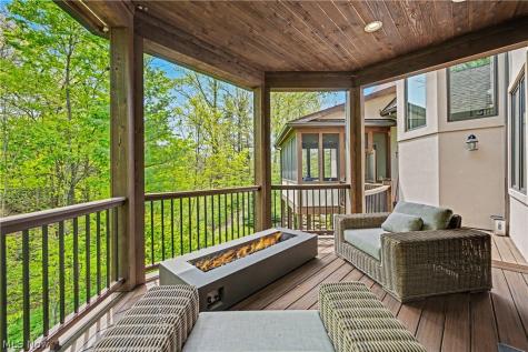 90 Lancaster Court Moreland Hills OH 44022