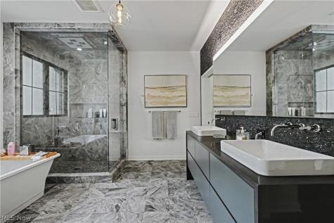 90 Lancaster Court Moreland Hills OH 44022