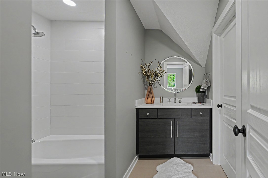 90 Lancaster Court Moreland Hills OH 44022