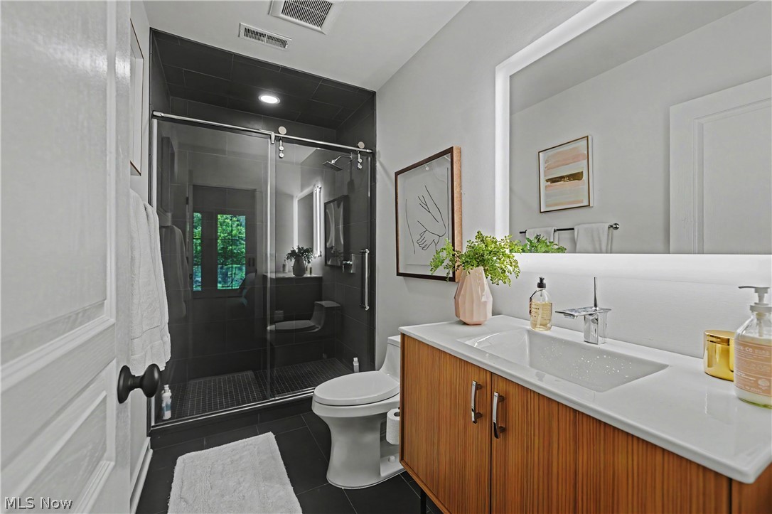 90 Lancaster Court Moreland Hills OH 44022