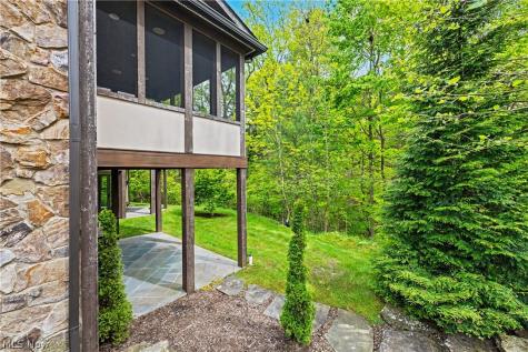 90 Lancaster Court Moreland Hills OH 44022