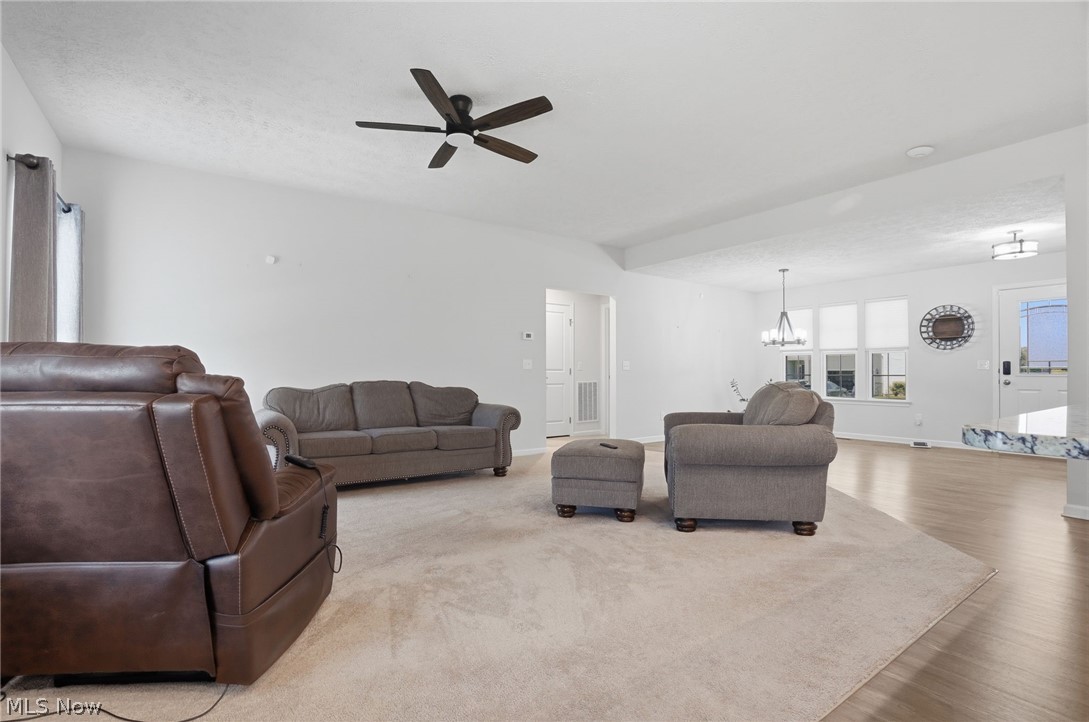 4742 Gooseberry Brimfield OH 44266