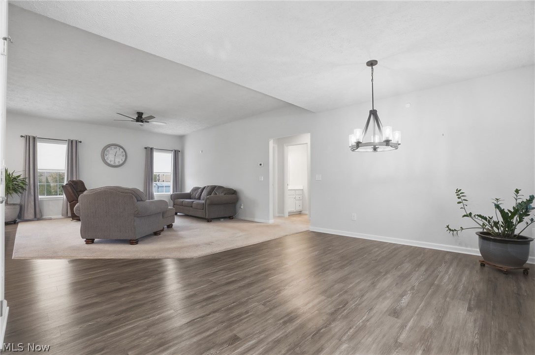 4742 Gooseberry Brimfield OH 44266