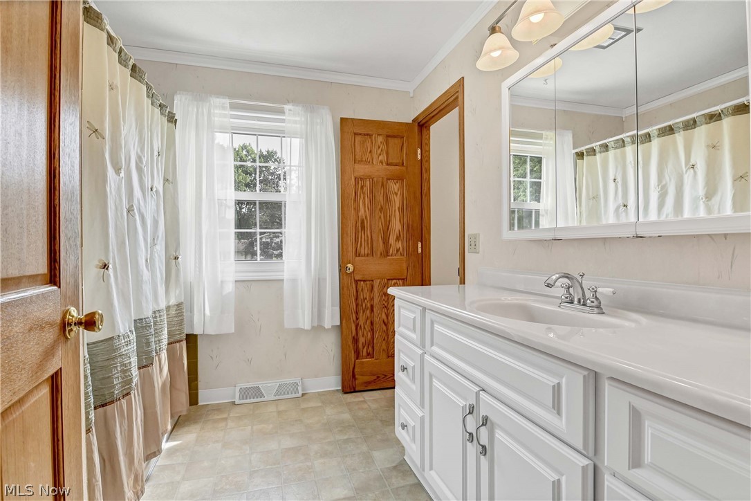 235 Kenwick Drive Northfield OH 44067