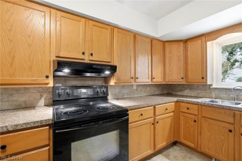 1523 Bradford Drive Macedonia OH 44056