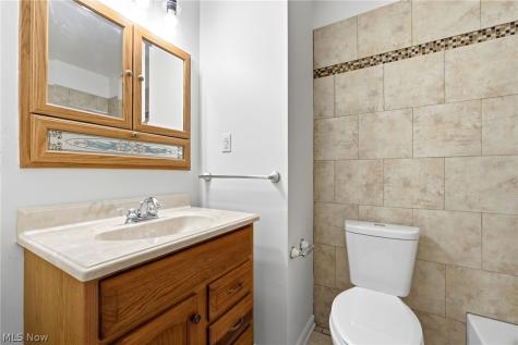 1523 Bradford Drive Macedonia OH 44056