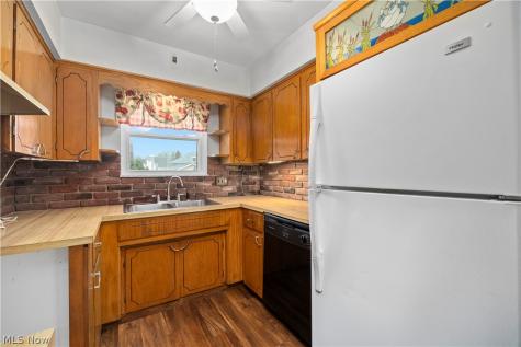 617 Marguerite Avenue Cuyahoga Falls OH 44221