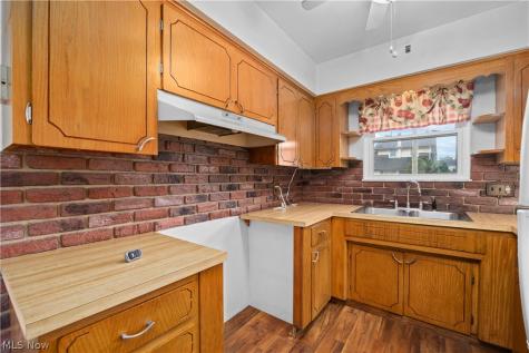 617 Marguerite Avenue Cuyahoga Falls OH 44221