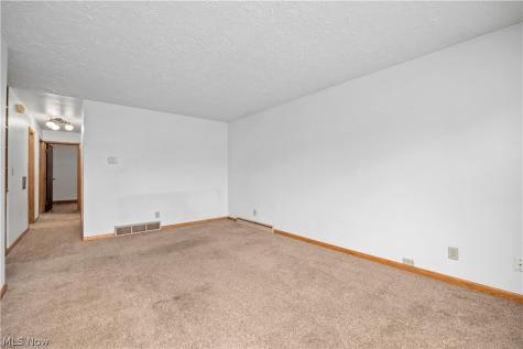 617 Marguerite Avenue Cuyahoga Falls OH 44221