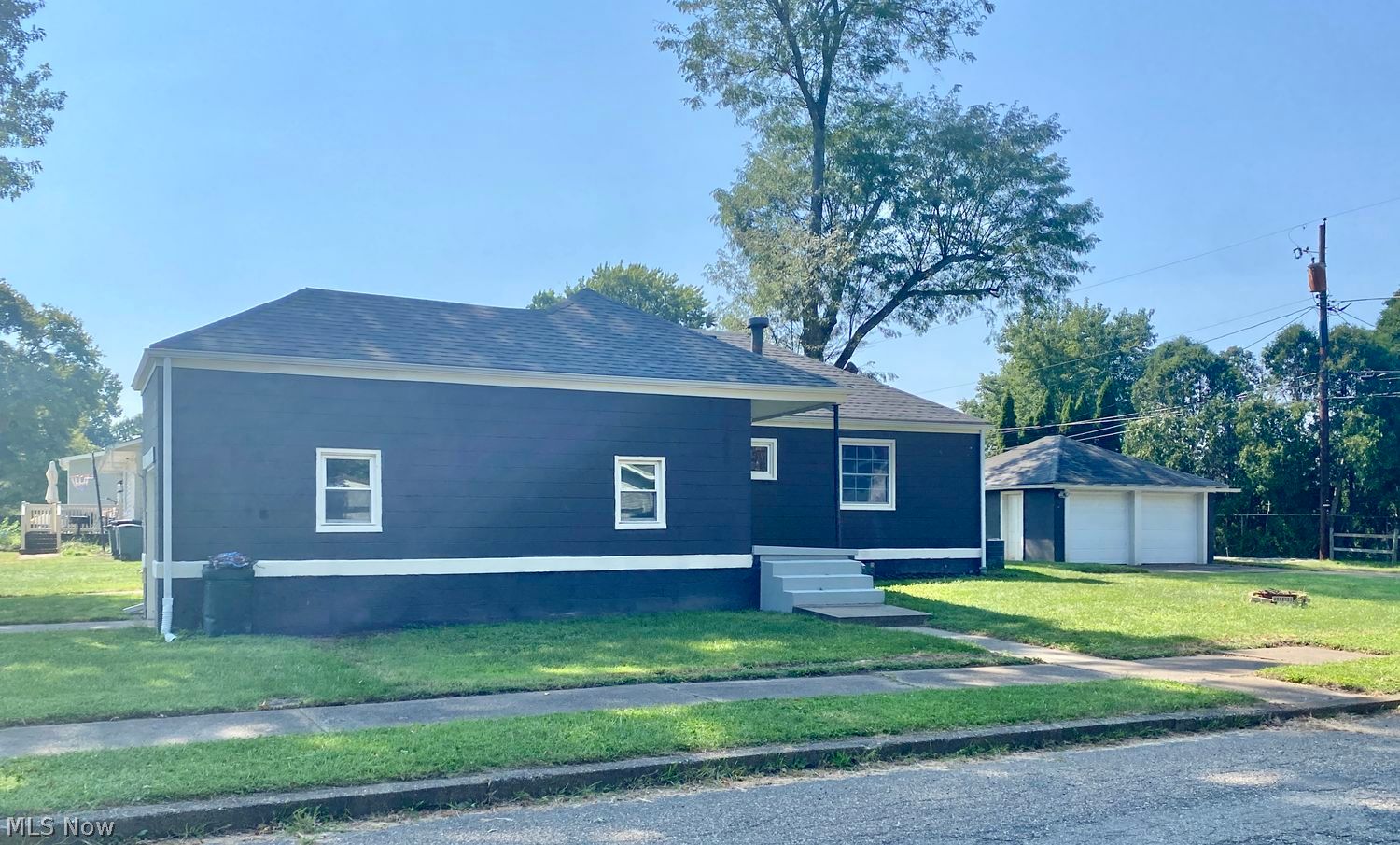 160 11th Street NE New Philadelphia OH 44663