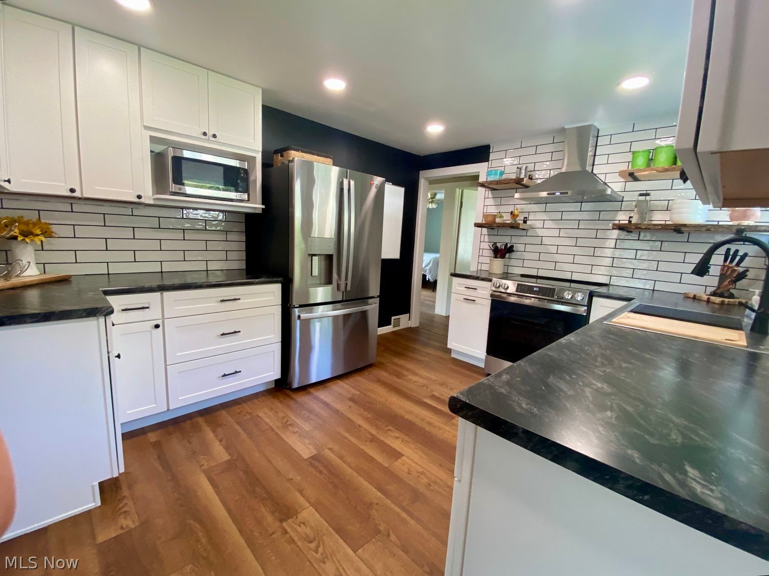 160 11th Street NE New Philadelphia OH 44663