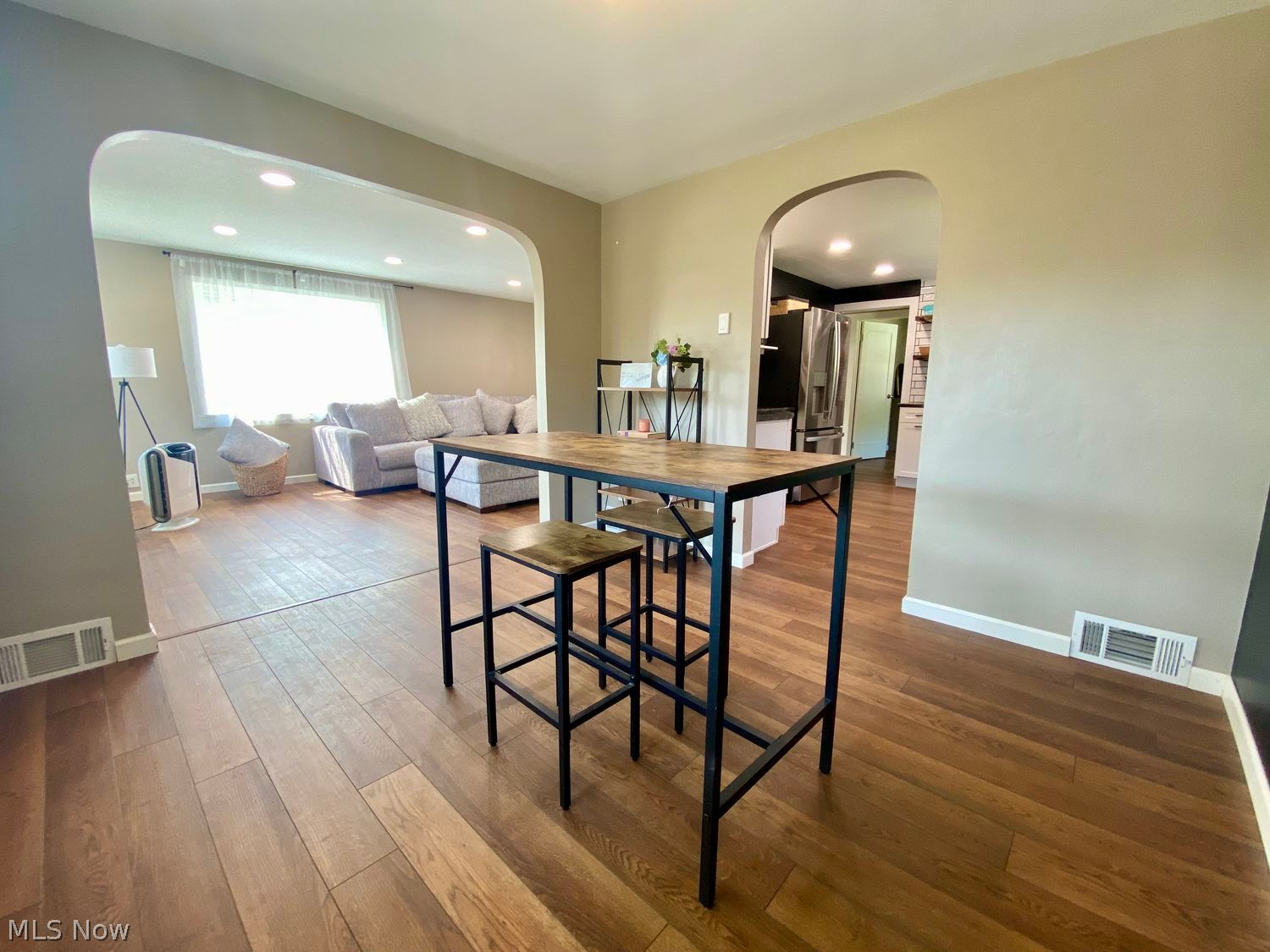 160 11th Street NE New Philadelphia OH 44663