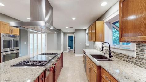 2878 Sunnybrook Road Mogadore OH 44260