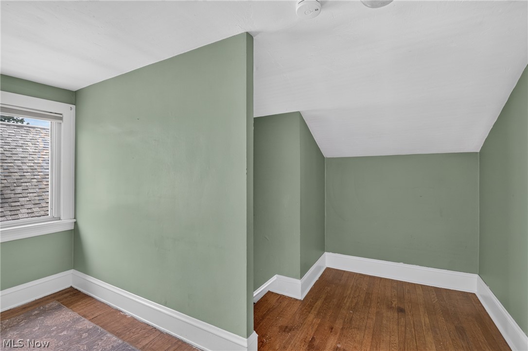 17416 Oxford Avenue Cleveland OH 44111
