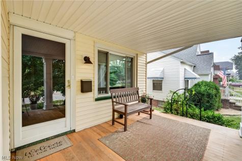 17416 Oxford Avenue Cleveland OH 44111