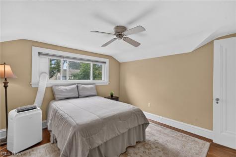 17416 Oxford Avenue Cleveland OH 44111