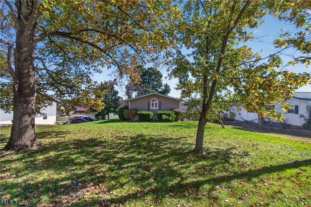 410 Mckinley Avenue NW Carrollton OH 44615