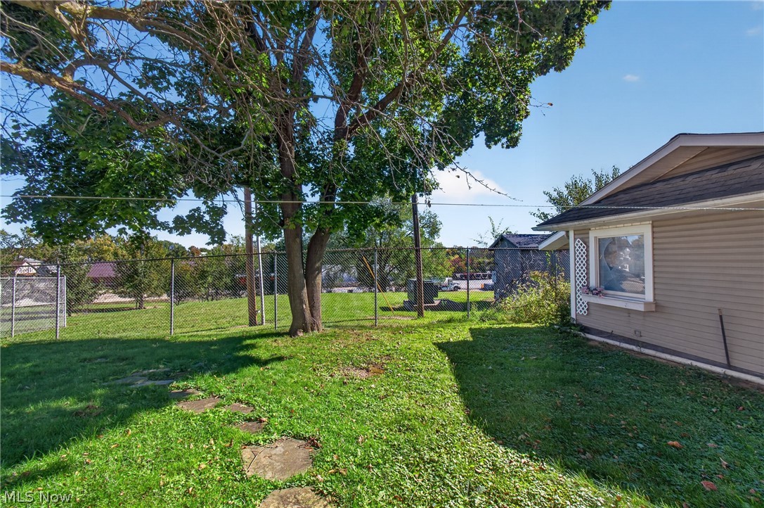 410 Mckinley Avenue NW Carrollton OH 44615